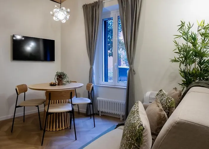 Mia Charming In Trastevere